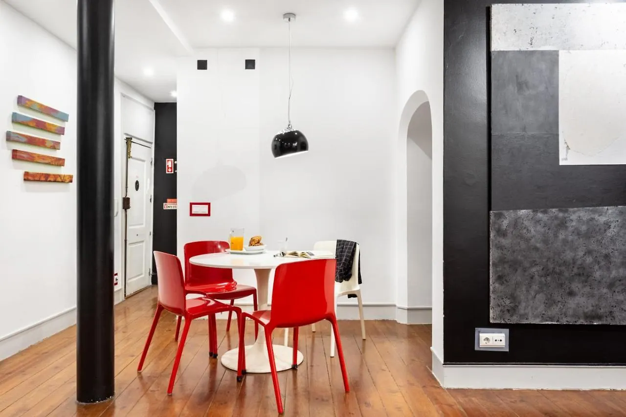 Апартаменты Joivy Bold And Colourful 1-Bed Flat At The Heart Of Chiado, Nearby Carmo Convent Лиссабон