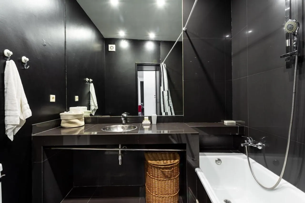 Joivy Bold And Colourful 1-Bed Flat At The Heart Of Chiado, Nearby Carmo Convent Διαμέρισμα Lisboa